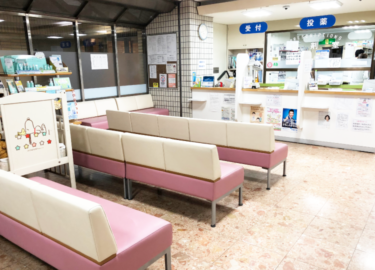 今崎メディカル店 待合室